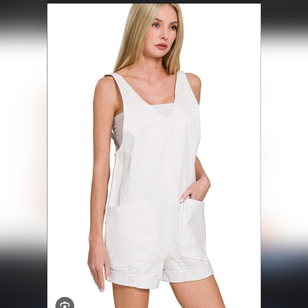 NWT Zenana Washed Black V-Neck Denim Romper Front Pockets - Picture 8 of 9